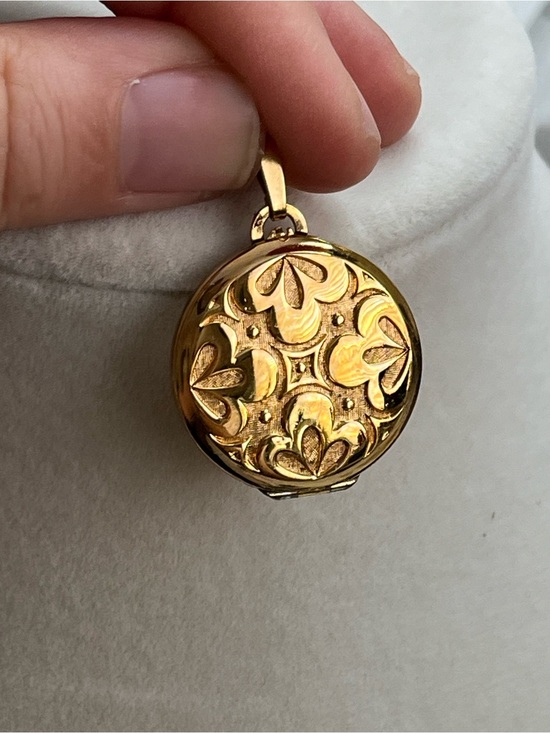 Monet Jewelry - Vintage Monet Flower Locket - Goldtone Charm or Pendant